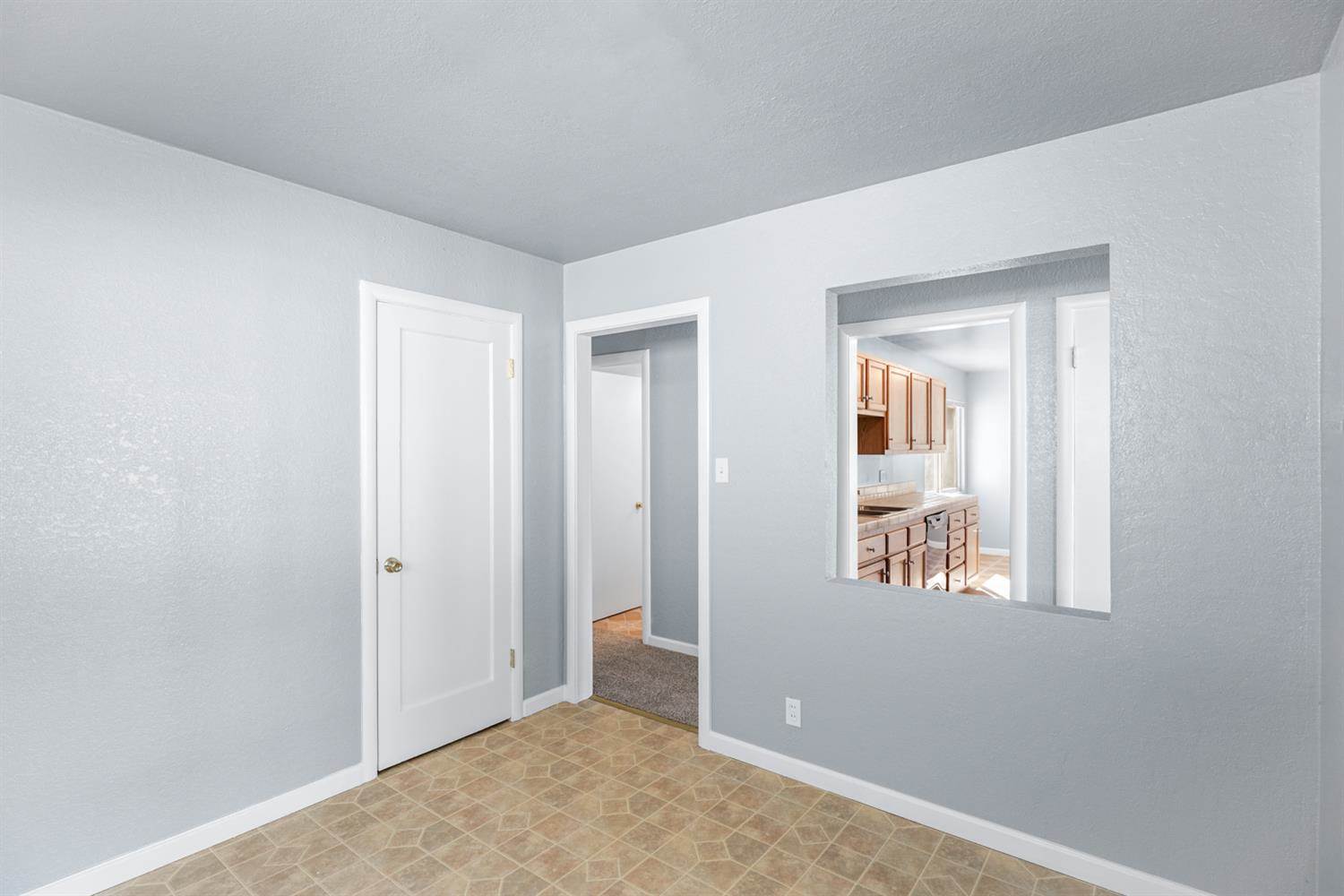 5645 Nona Way, Sacramento, CA 95824