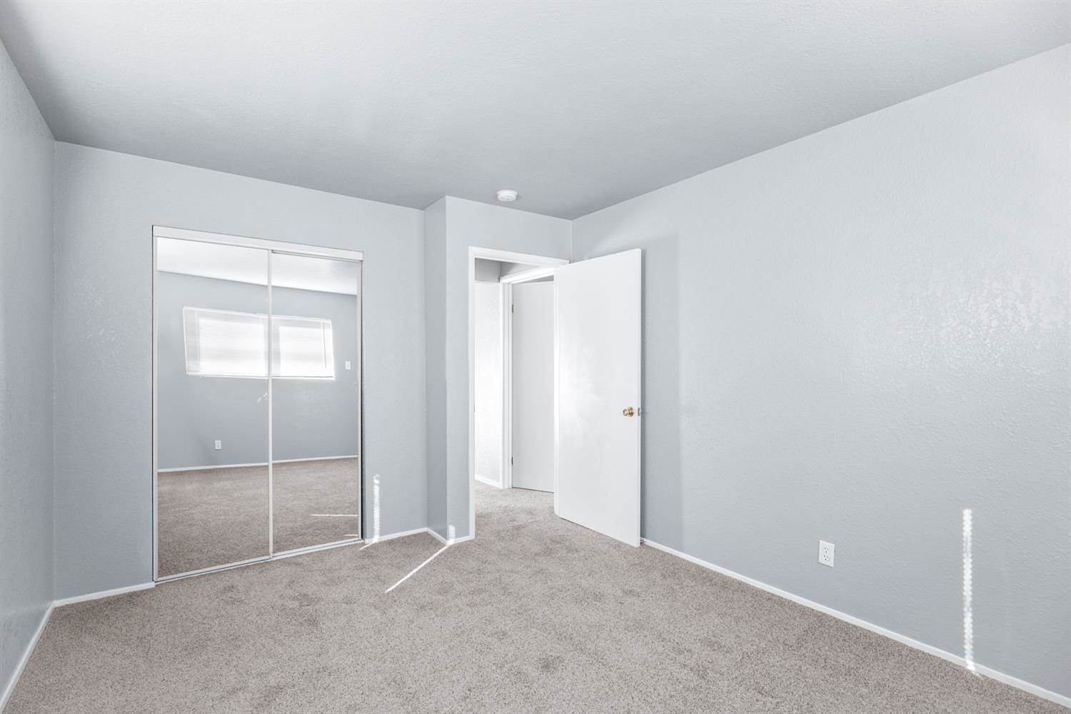 5645 Nona Way, Sacramento, CA 95824