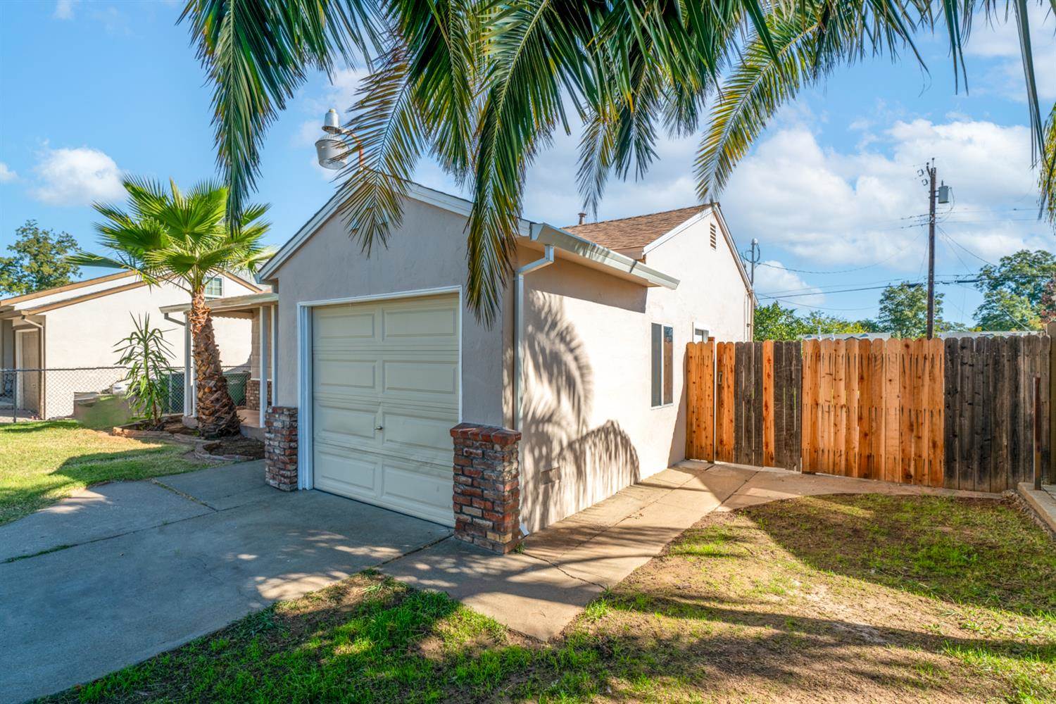 5645 Nona Way, Sacramento, CA 95824