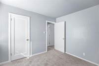 5645 Nona Way, Sacramento, CA 95824