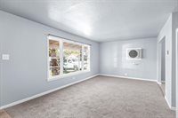 5645 Nona Way, Sacramento, CA 95824