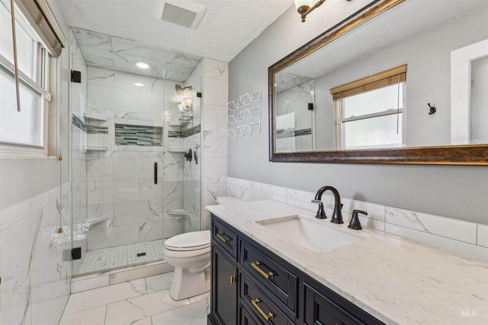 208 South Ravenswood Dr, Meridian, ID 83642