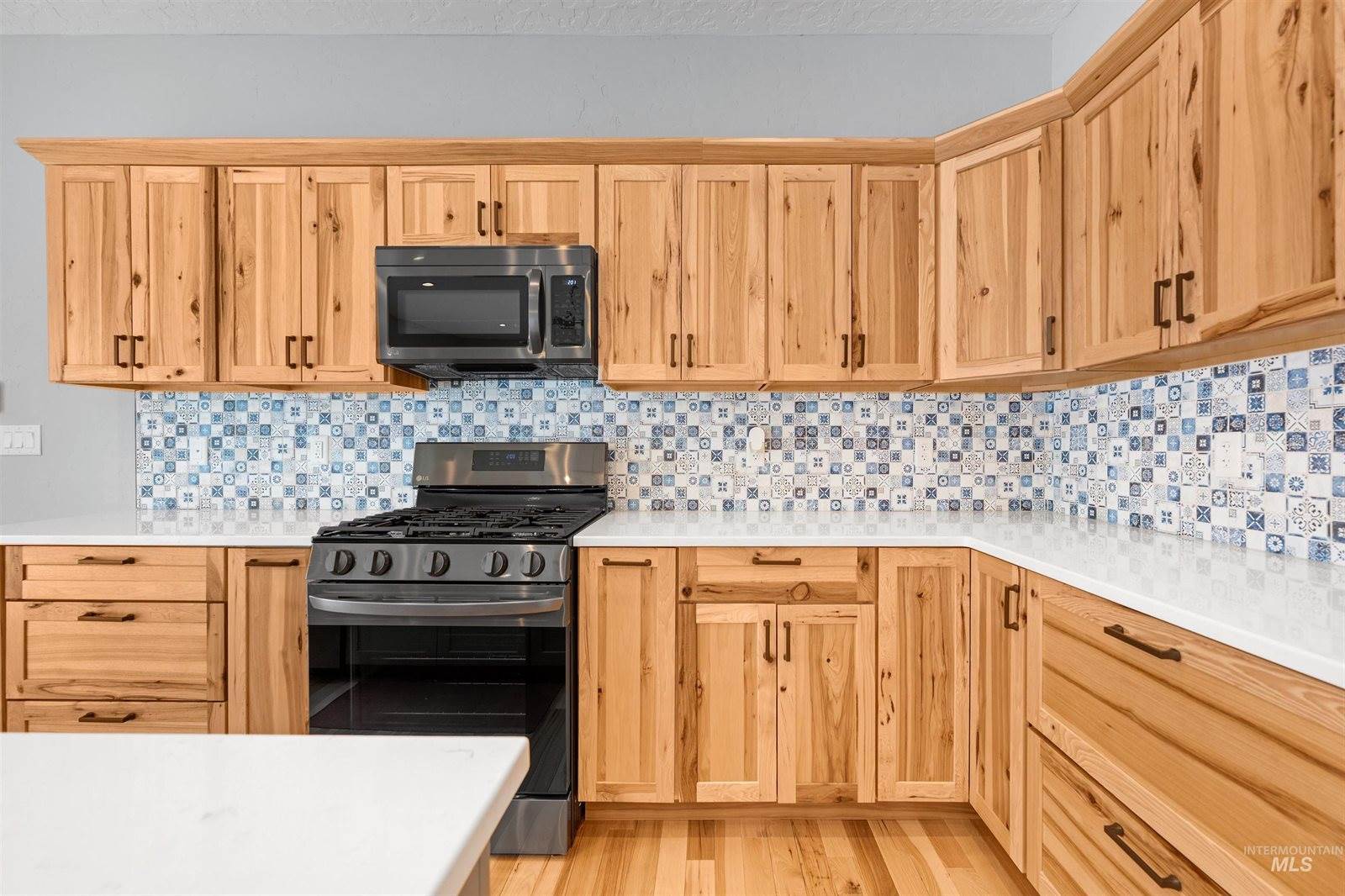 208 South Ravenswood Dr, Meridian, ID 83642