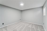 208 South Ravenswood Dr, Meridian, ID 83642