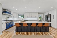 208 South Ravenswood Dr, Meridian, ID 83642