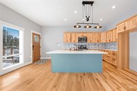 208 South Ravenswood Dr, Meridian, ID 83642