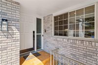 208 South Ravenswood Dr, Meridian, ID 83642