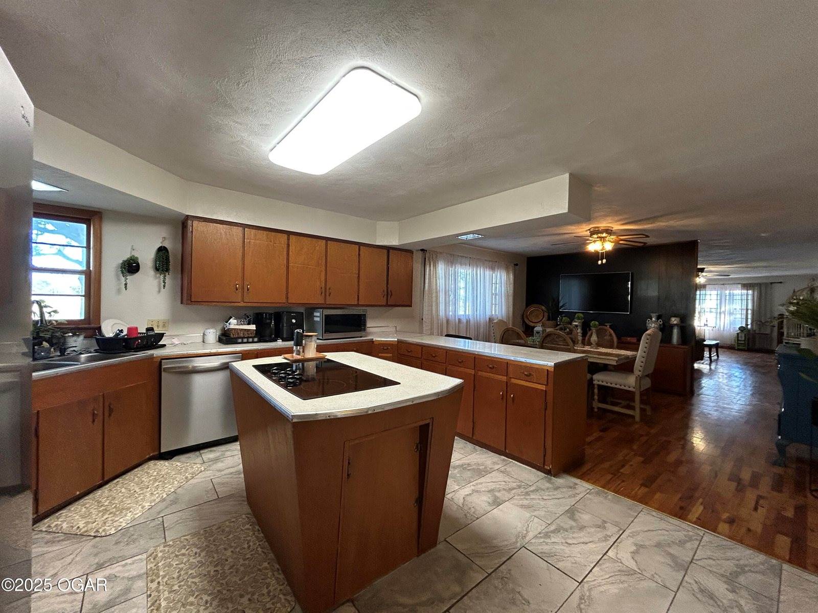 1308 Walnut Street, Golden City, MO 64748