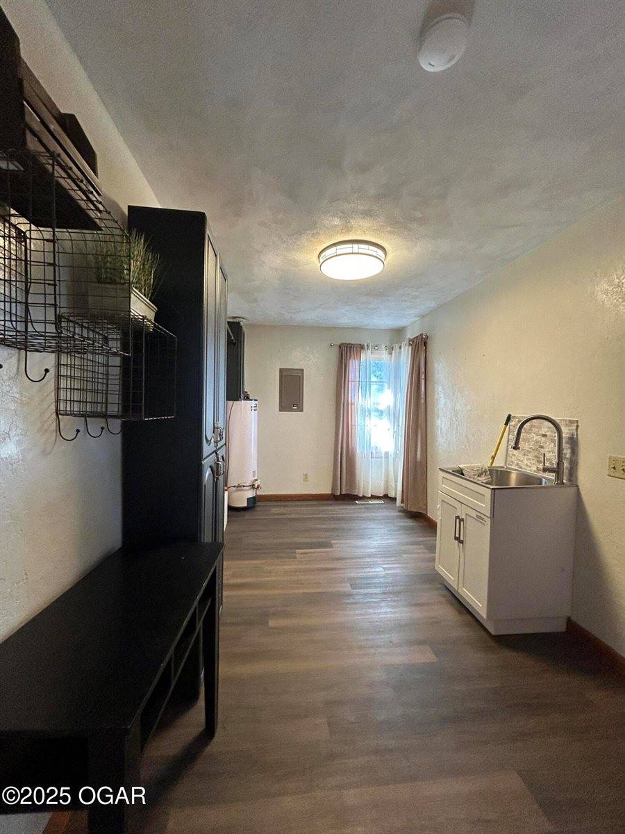 1308 Walnut Street, Golden City, MO 64748