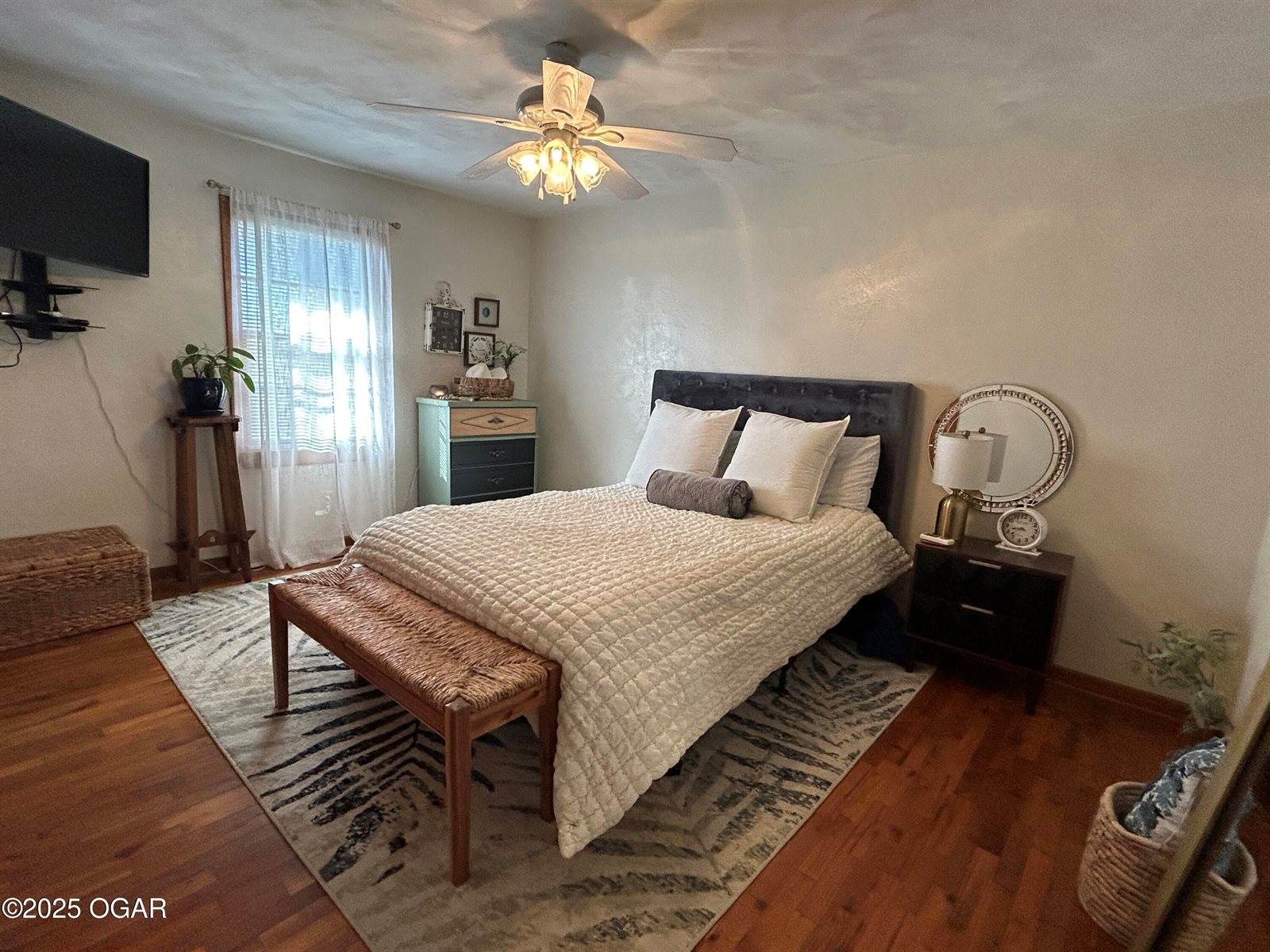 1308 Walnut Street, Golden City, MO 64748