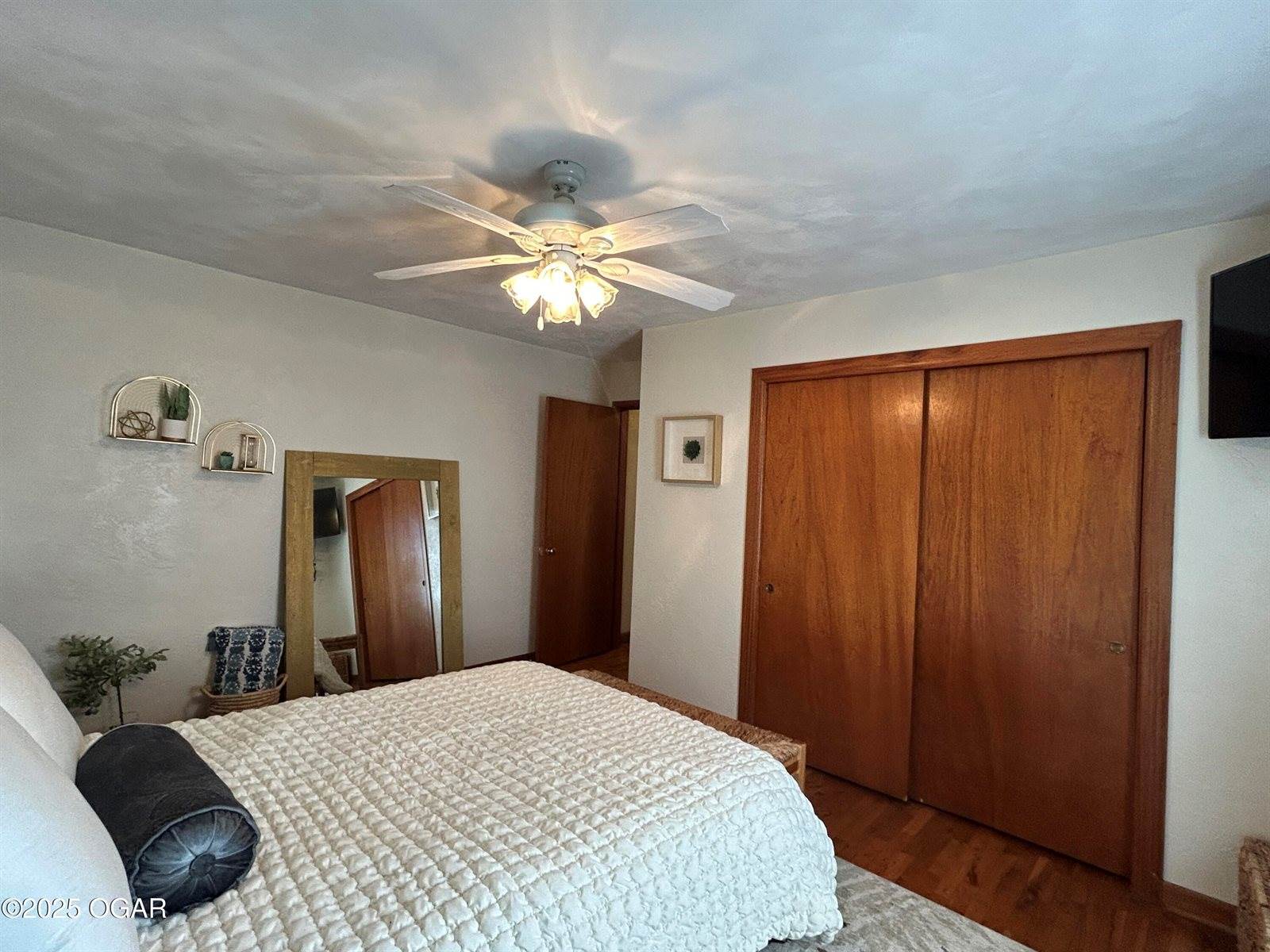 1308 Walnut Street, Golden City, MO 64748