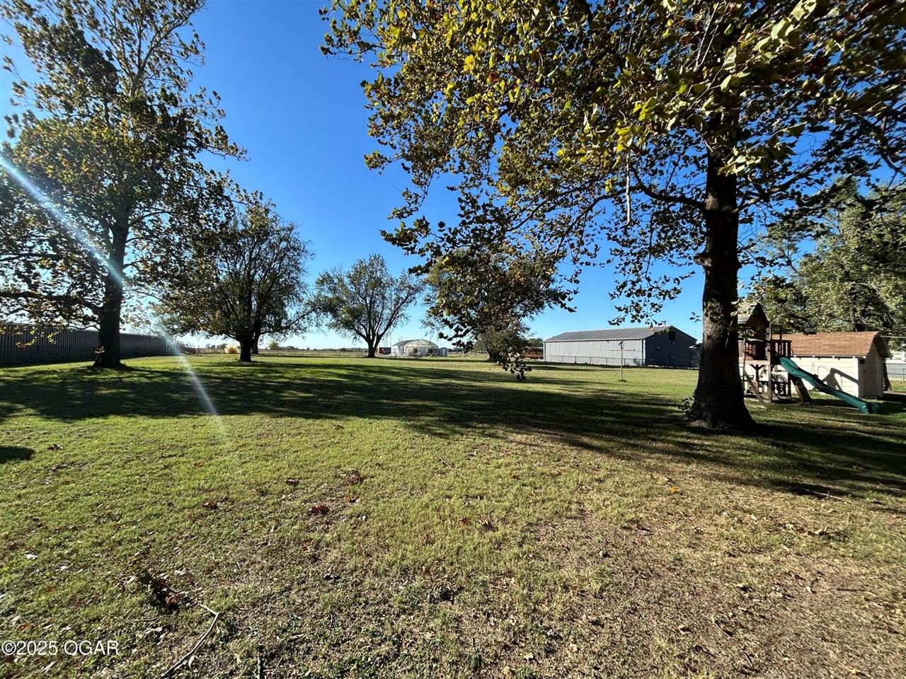 1308 Walnut Street, Golden City, MO 64748