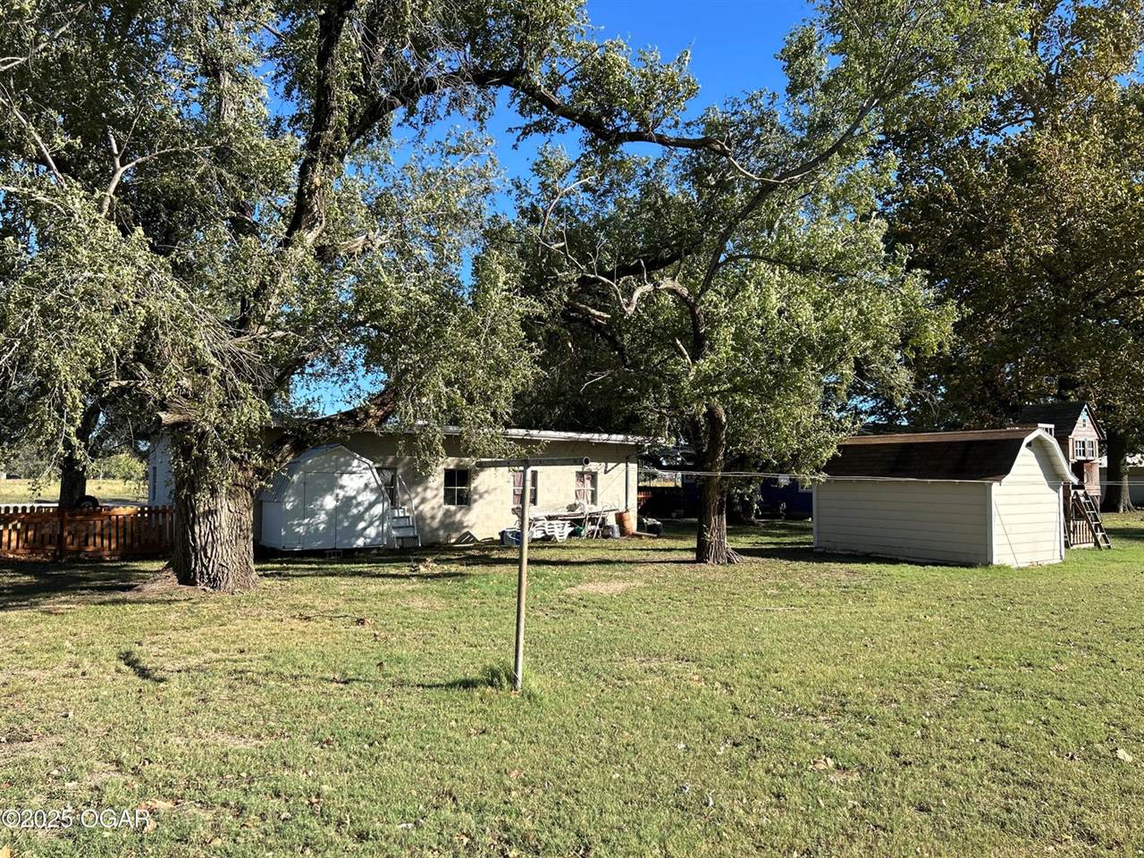 1308 Walnut Street, Golden City, MO 64748