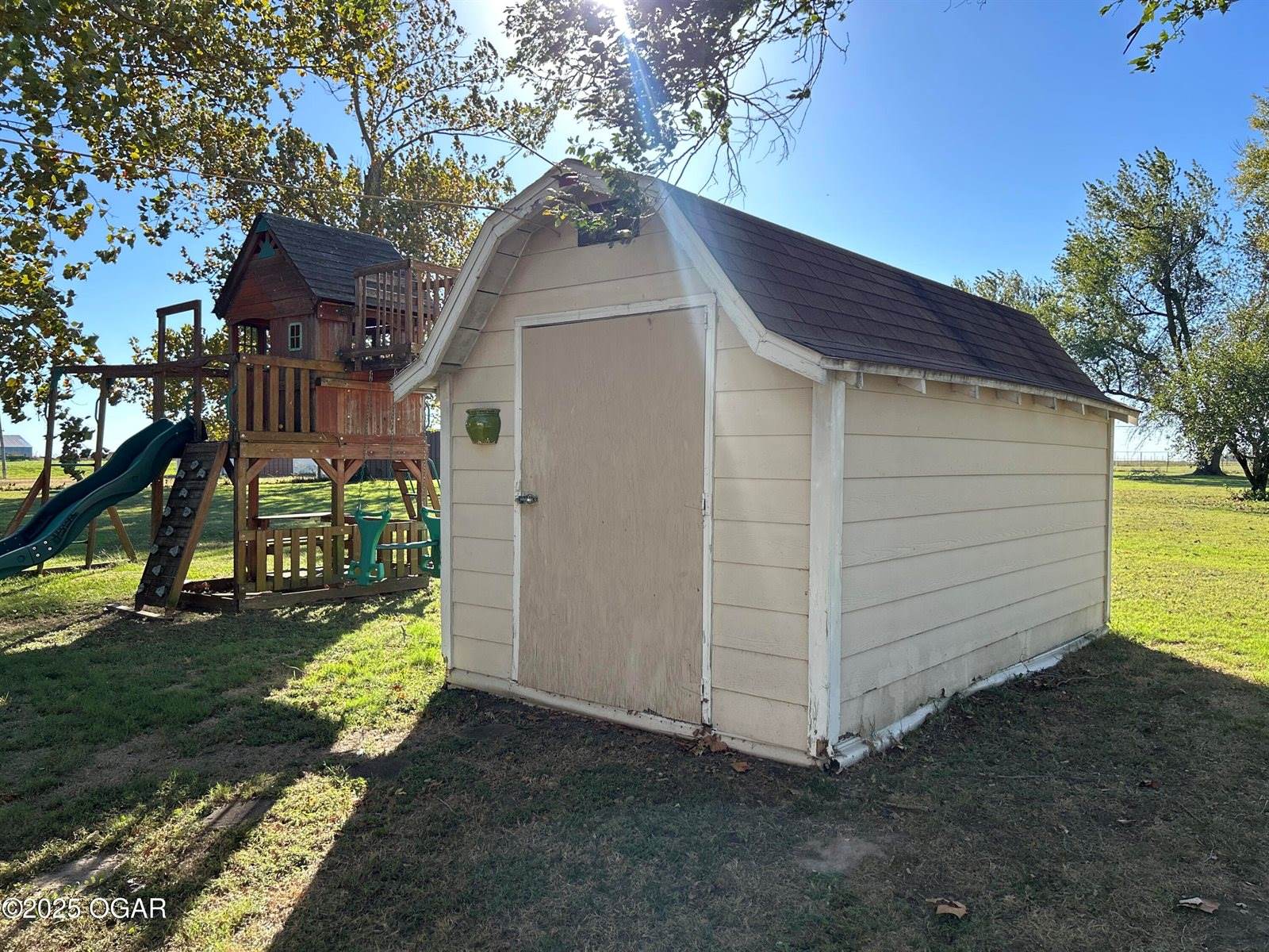 1308 Walnut Street, Golden City, MO 64748