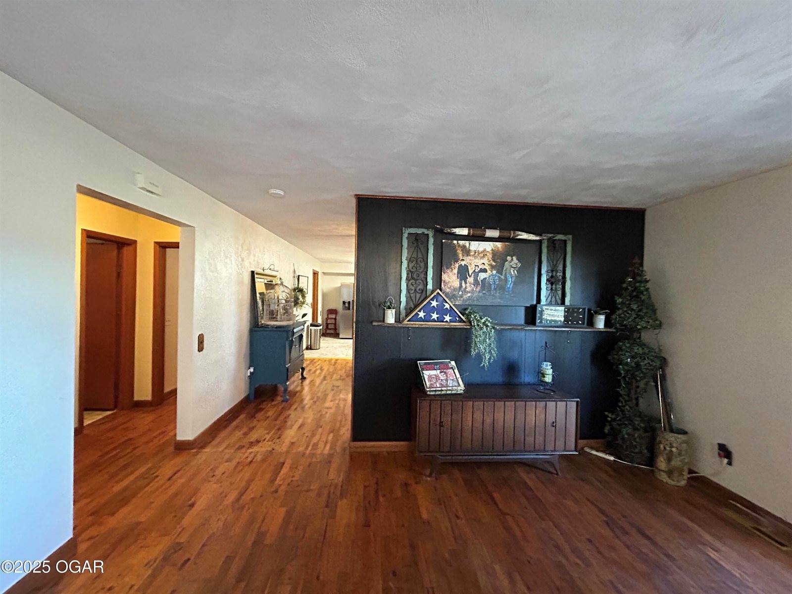 1308 Walnut Street, Golden City, MO 64748