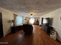 1308 Walnut Street, Golden City, MO 64748