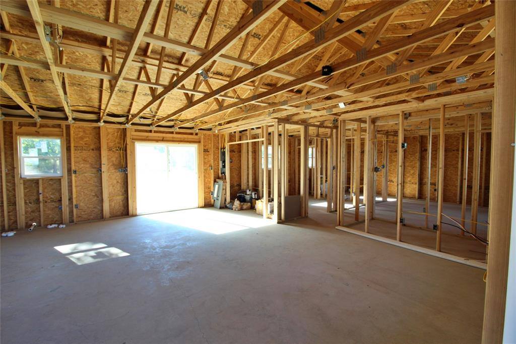 710 East Burleson Avenue, Mart, TX 76664