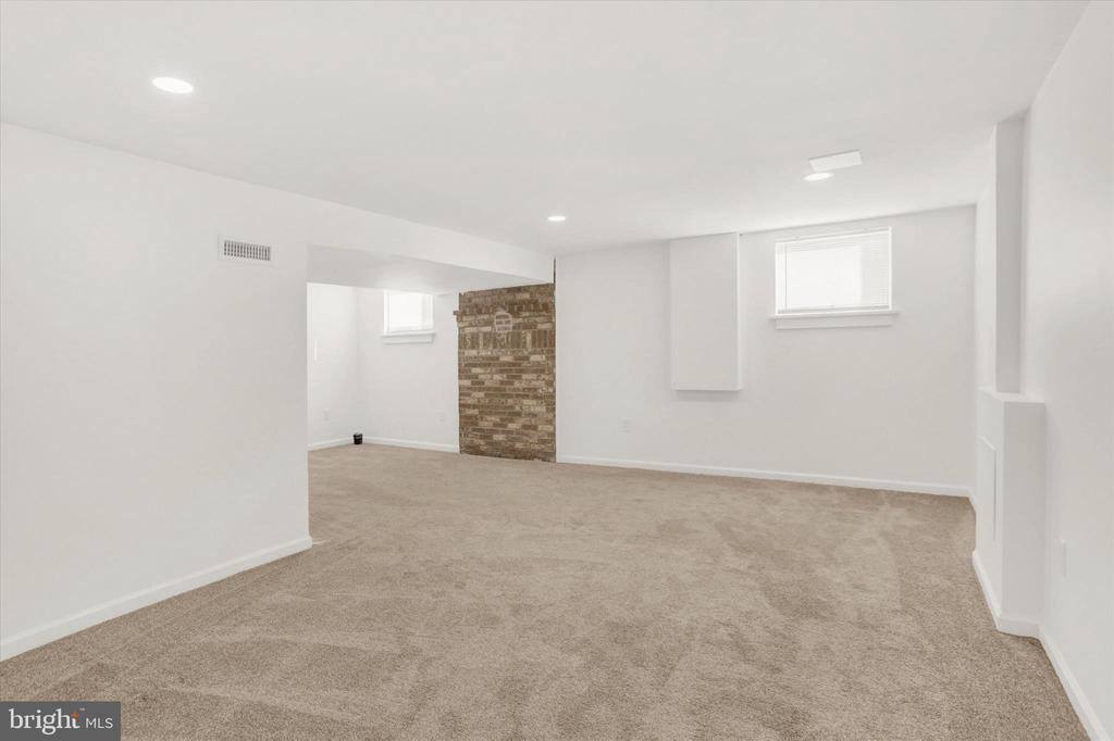 645 West First Street, Boiling Springs, PA 17007