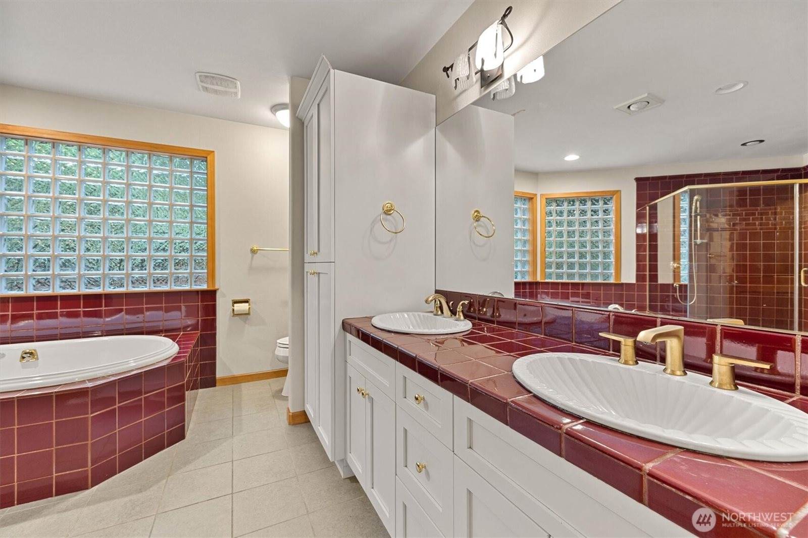 28 Grand View Lane, Bellingham, WA 98229