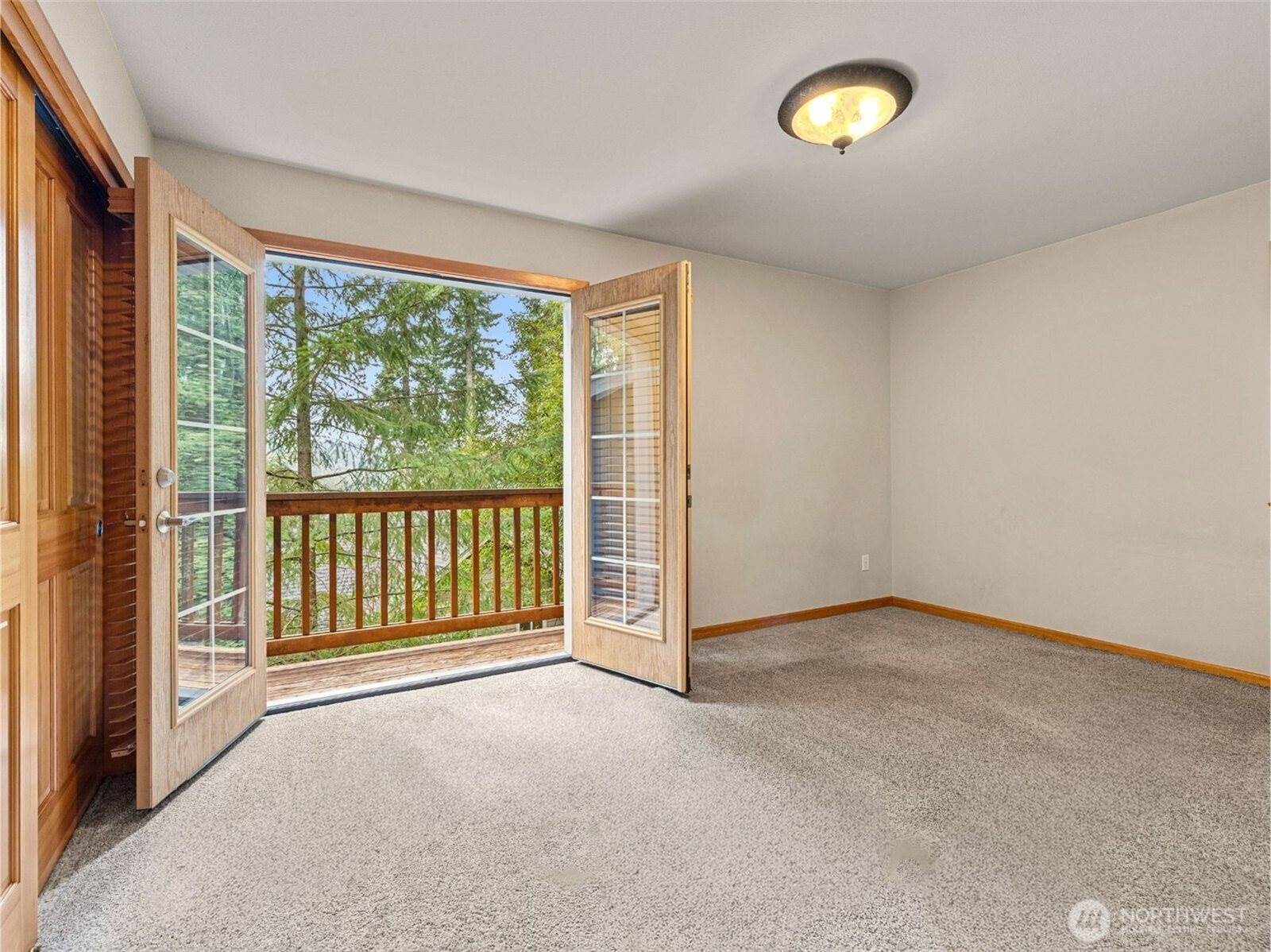 28 Grand View Lane, Bellingham, WA 98229