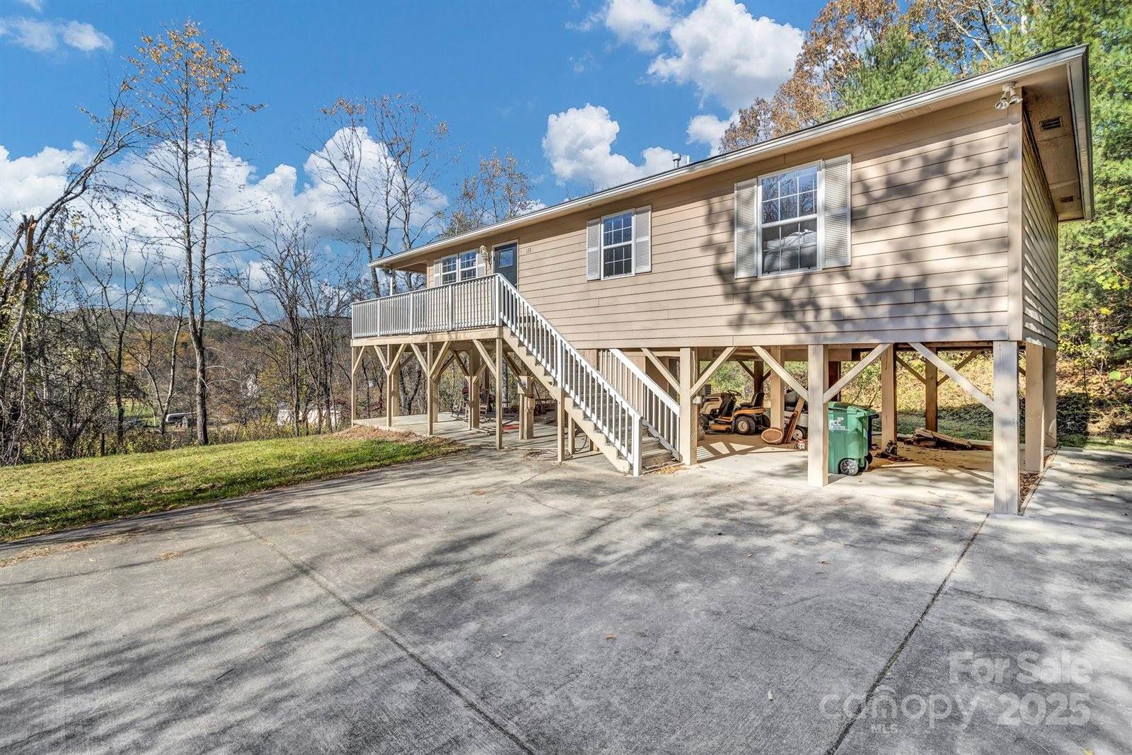 133 Sharon Road, Fairview, NC 28730