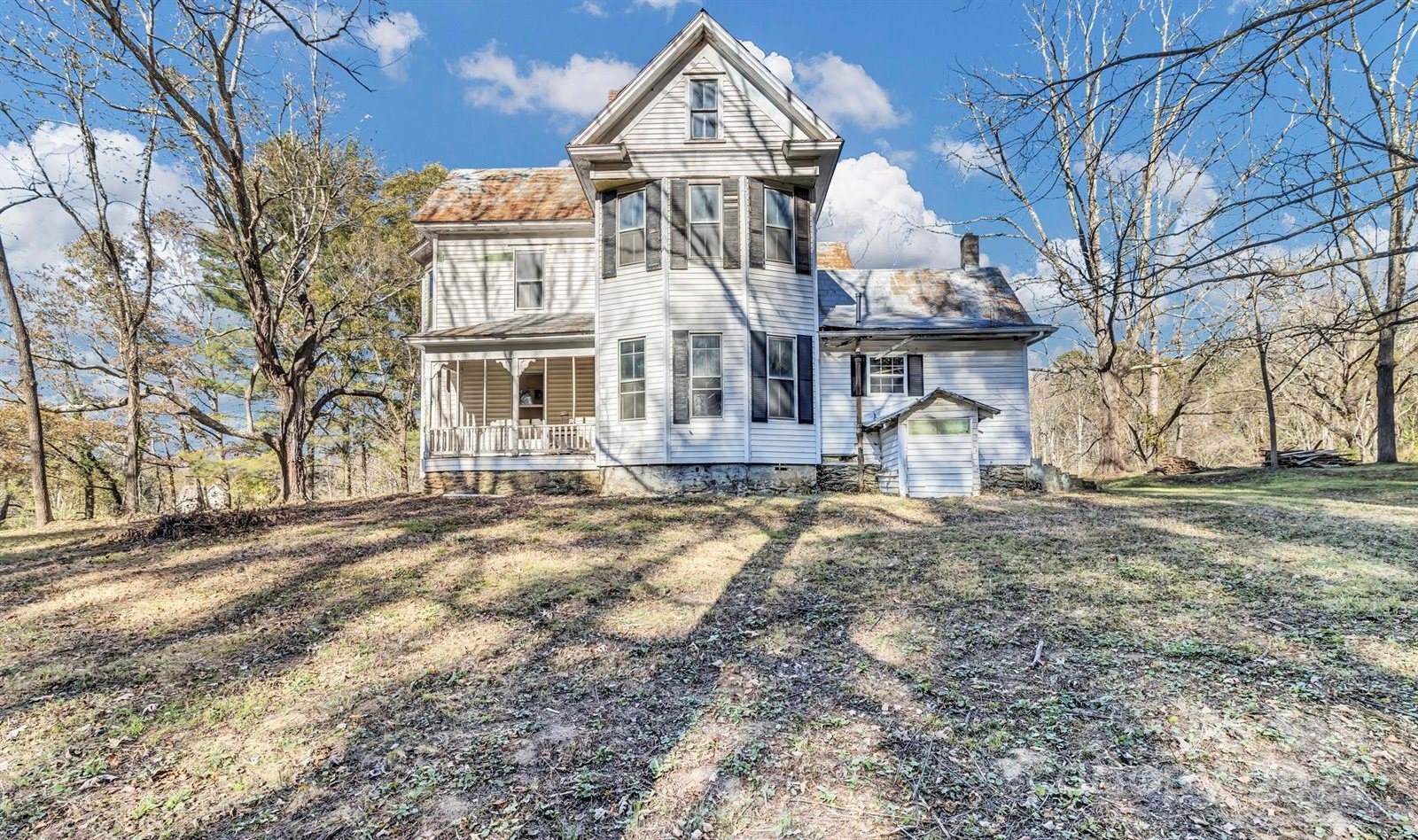 143 Sharon Road, Fairview, NC 28730