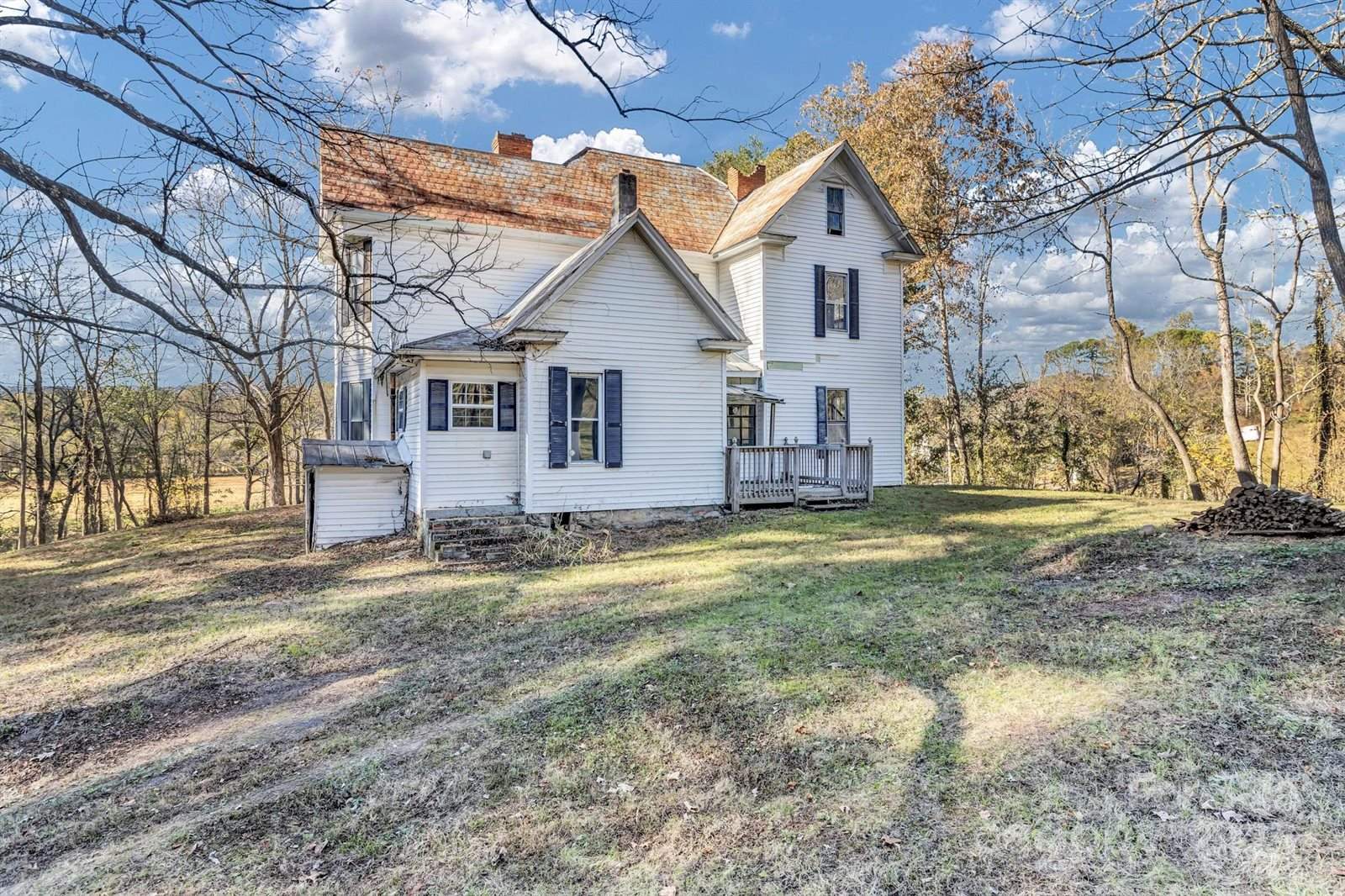 143 Sharon Road, Fairview, NC 28730