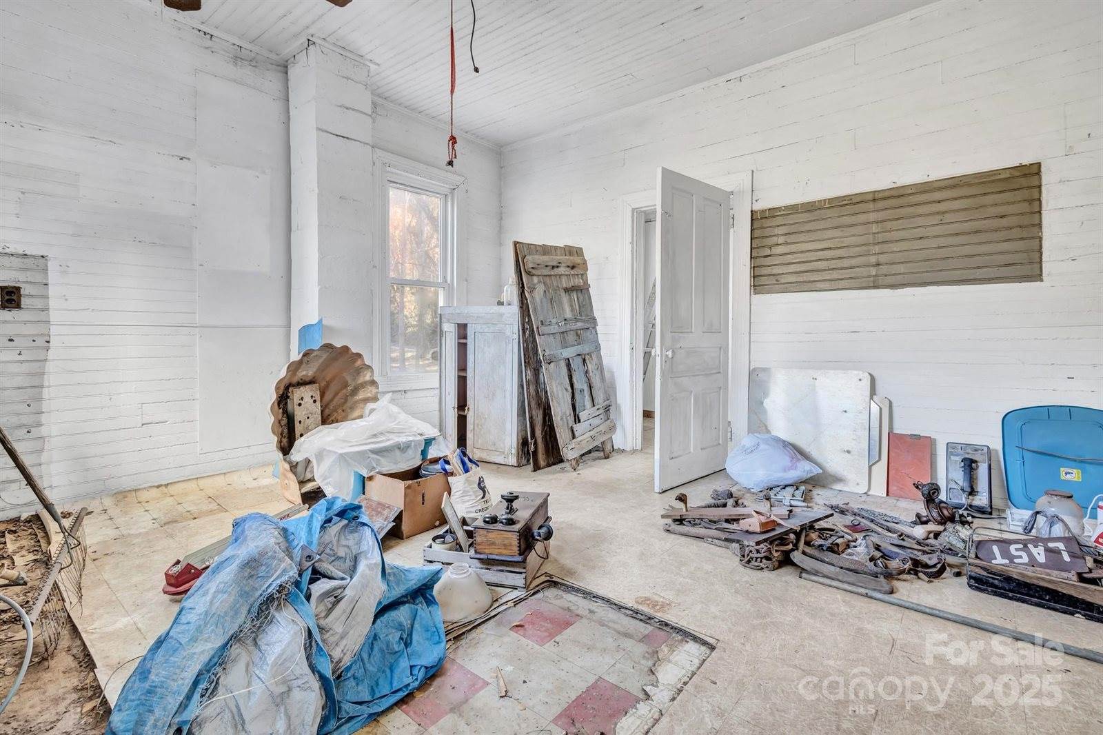 143 Sharon Road, Fairview, NC 28730
