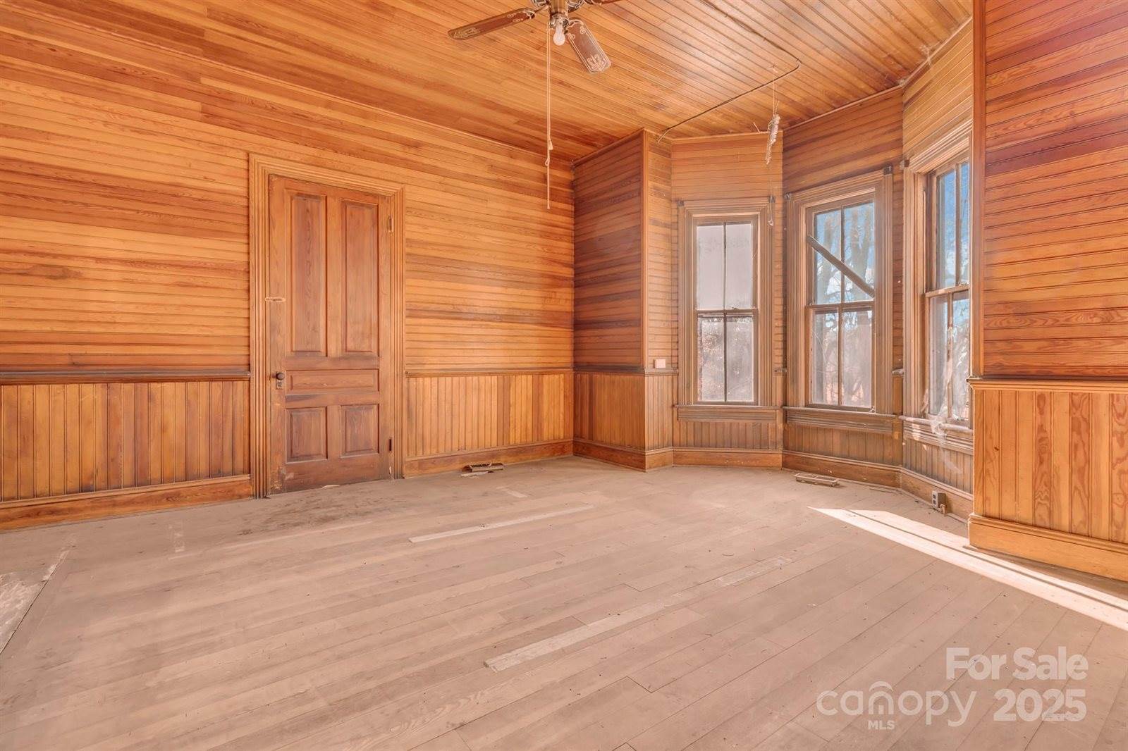 143 Sharon Road, Fairview, NC 28730