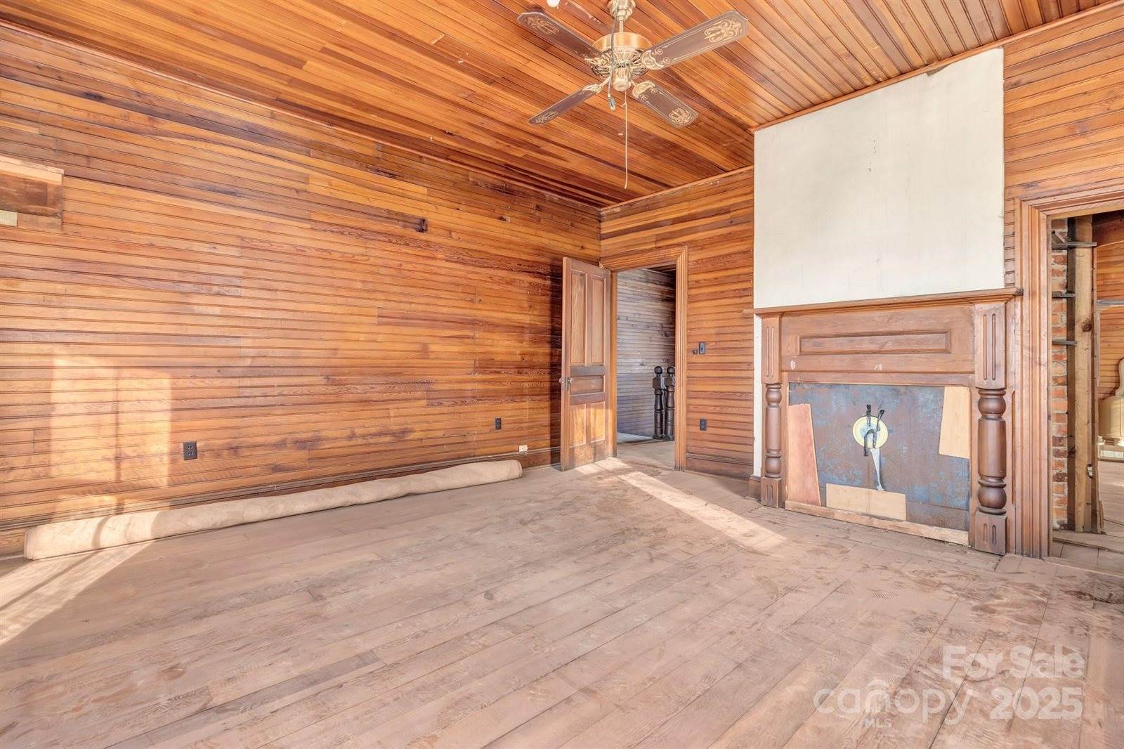 143 Sharon Road, Fairview, NC 28730