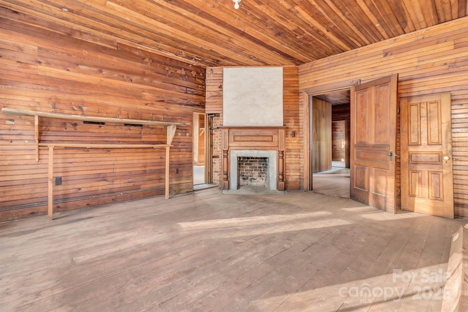 143 Sharon Road, Fairview, NC 28730