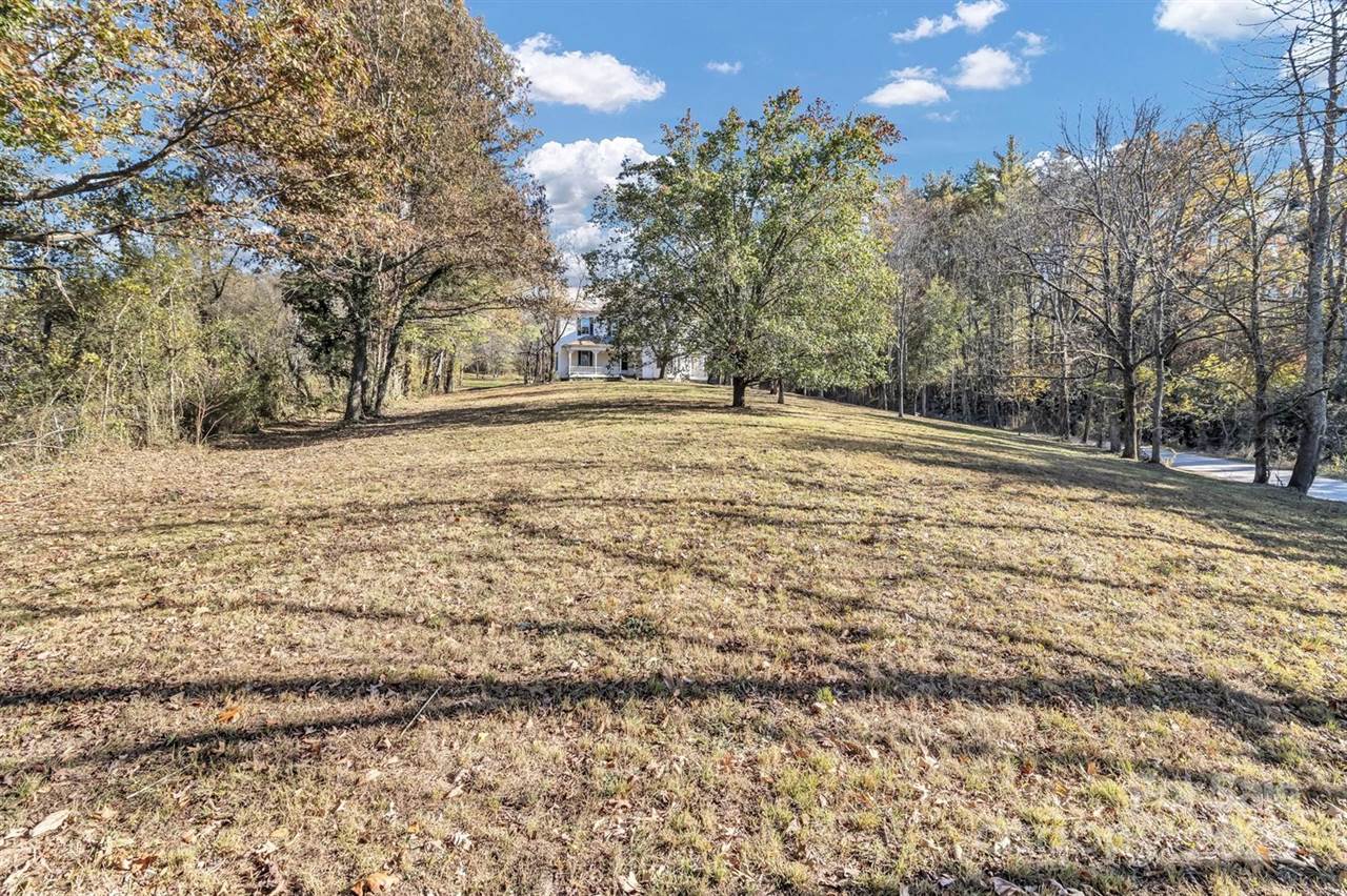 143 Sharon Road, Fairview, NC 28730