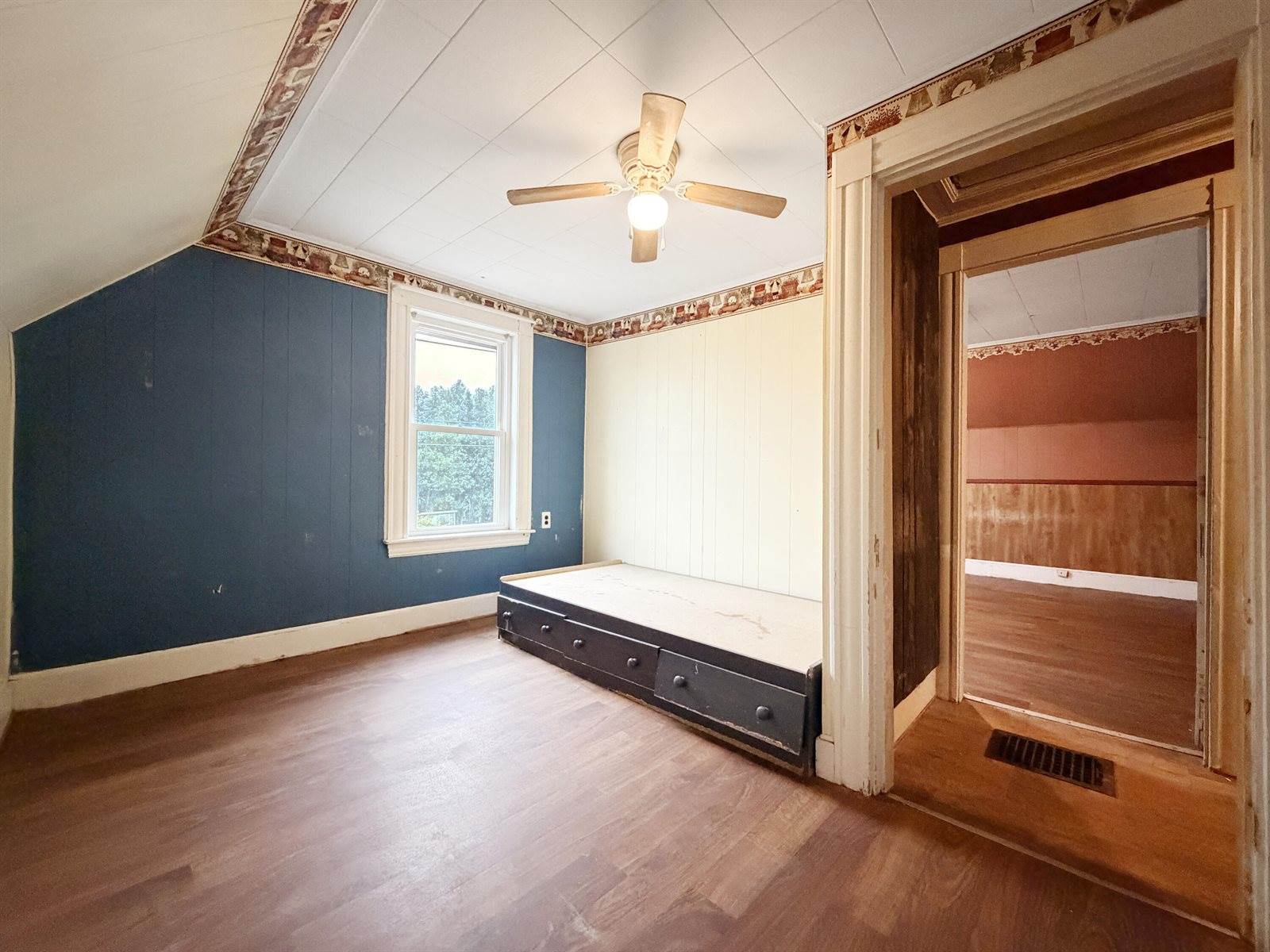 11 West Street, Houlton, ME 04730