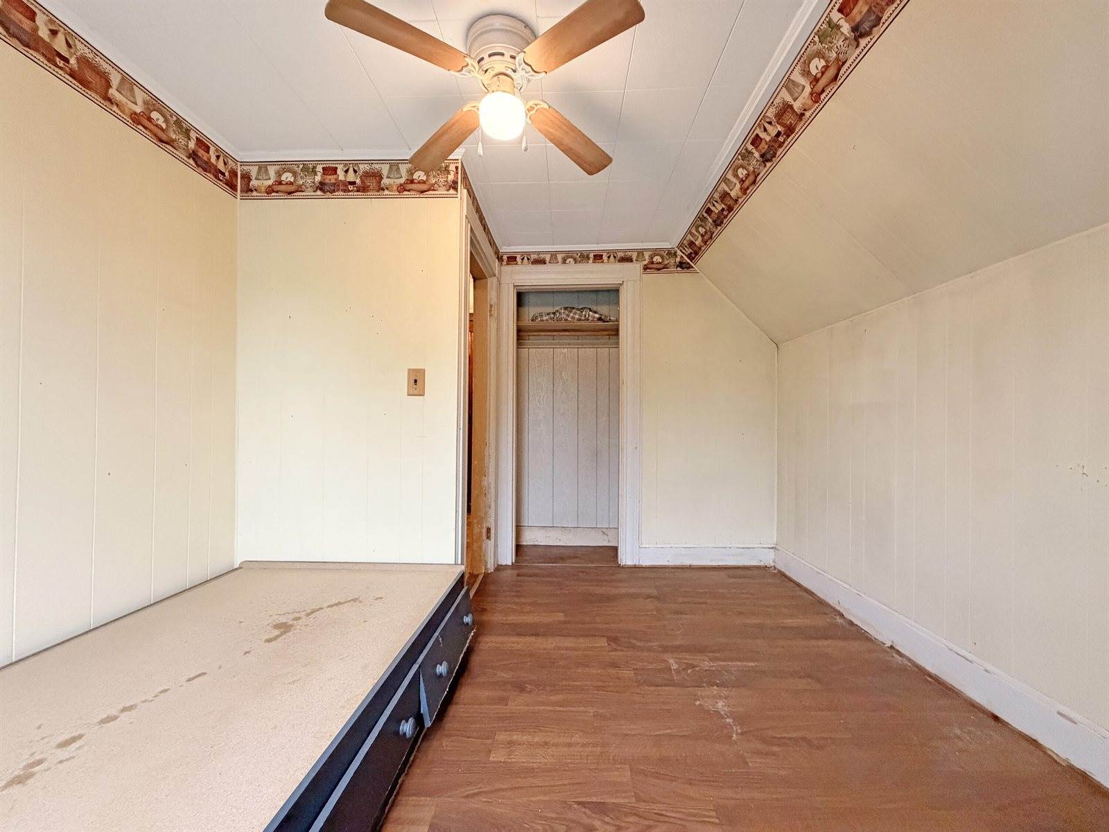 11 West Street, Houlton, ME 04730