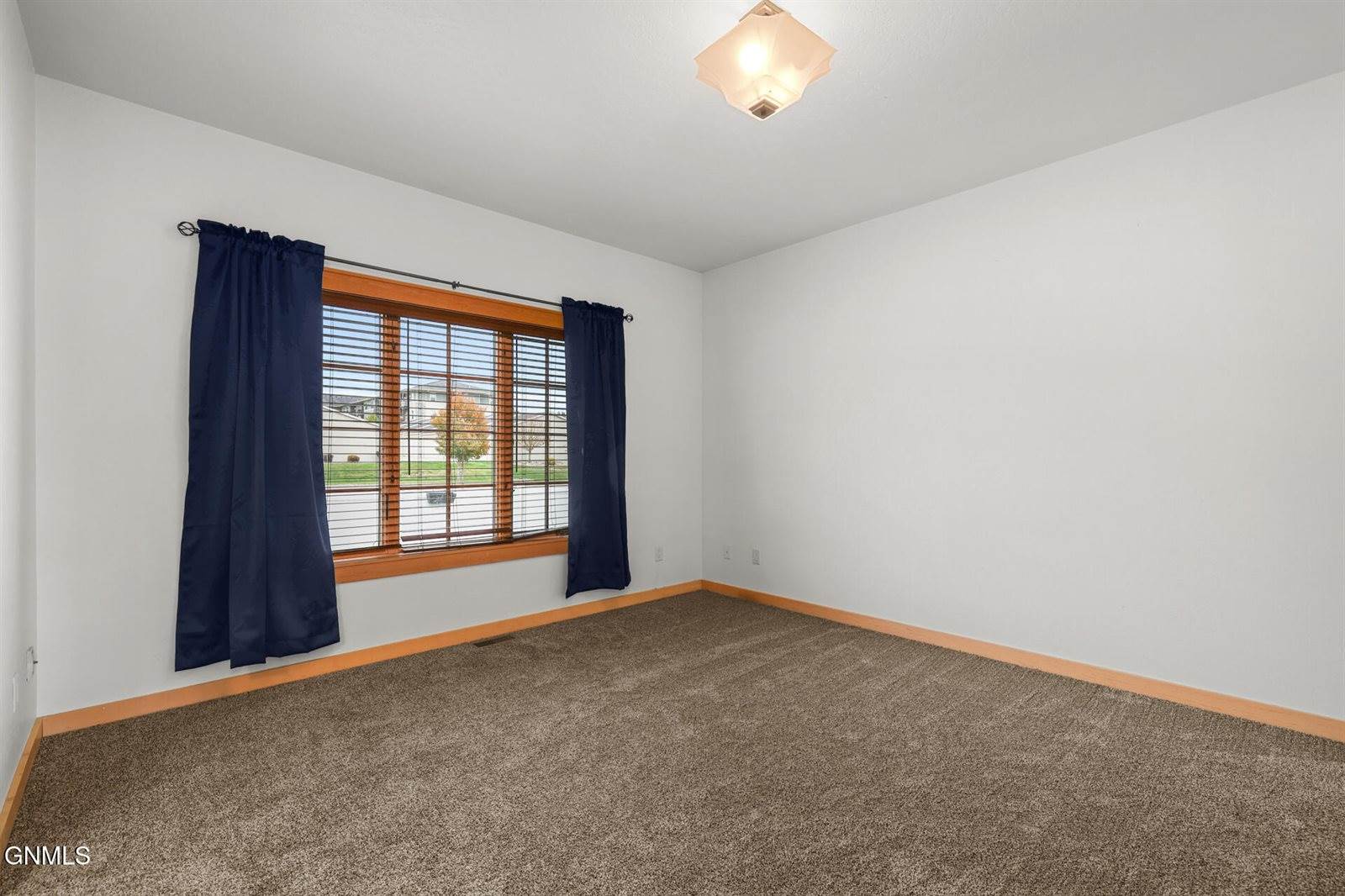 2718 Chokecherry Street, Williston, ND 58801