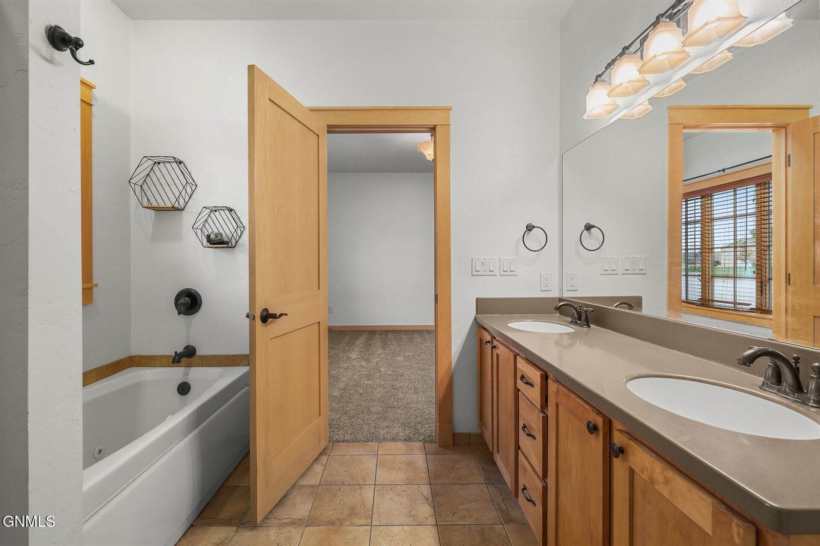 2718 Chokecherry Street, Williston, ND 58801