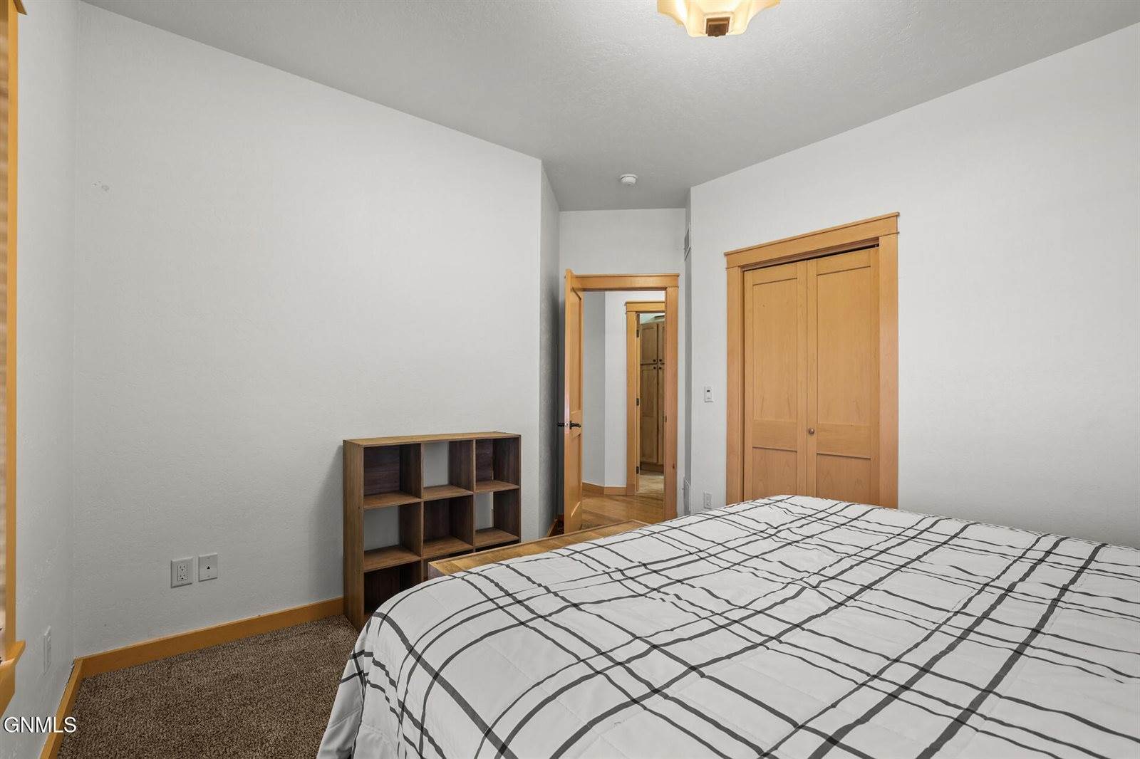 2718 Chokecherry Street, Williston, ND 58801