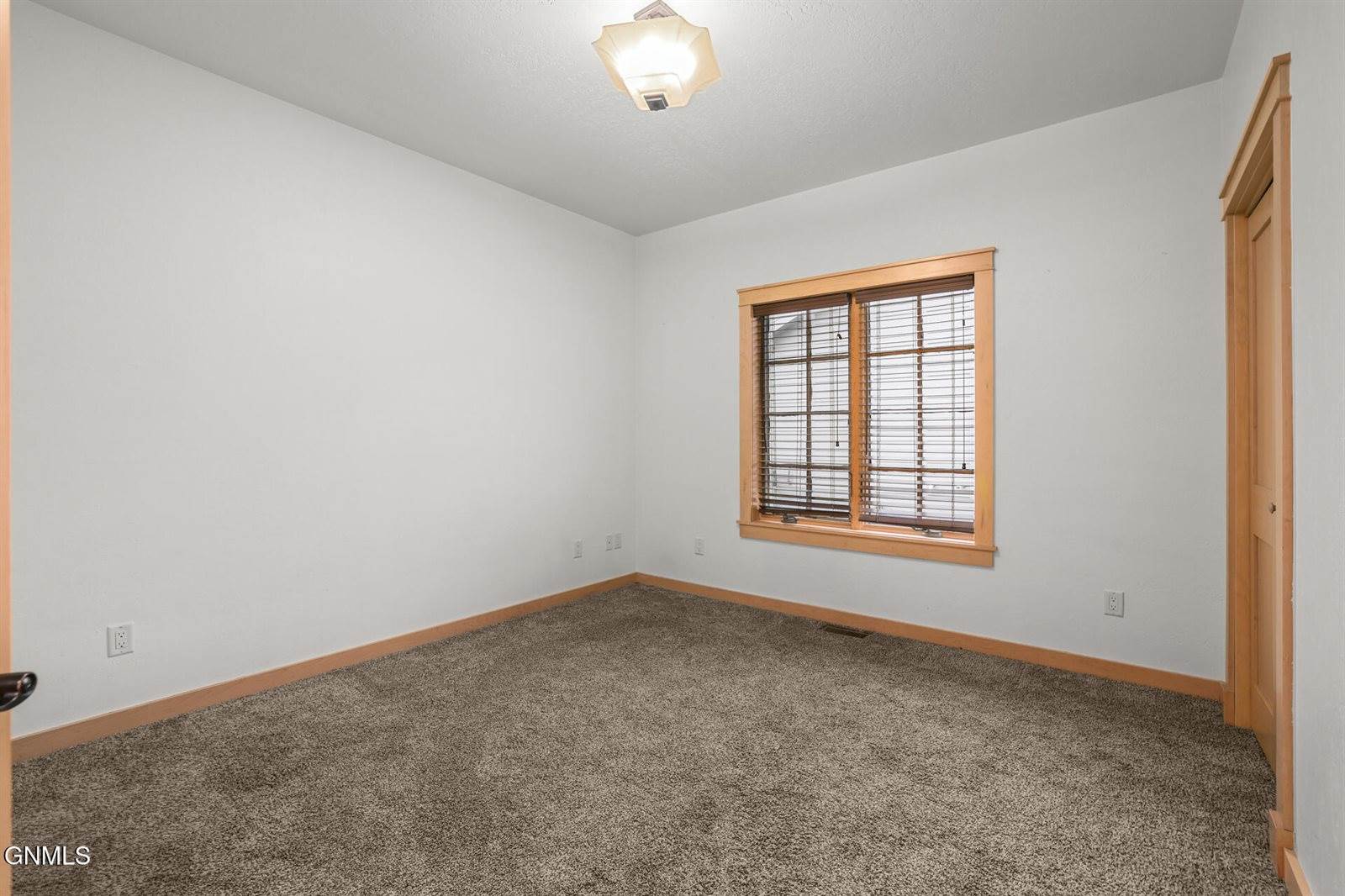 2718 Chokecherry Street, Williston, ND 58801