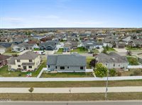 2718 Chokecherry Street, Williston, ND 58801