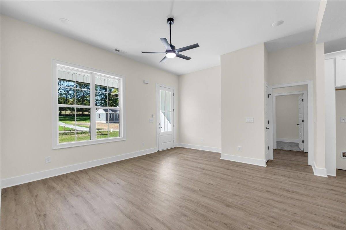 440 Sherwood Dr, McMinnville, TN 37110