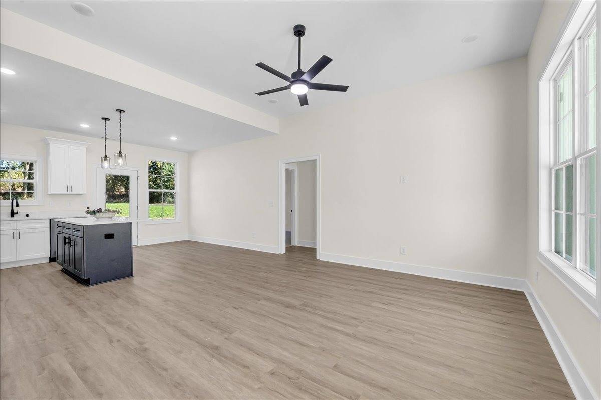 440 Sherwood Dr, McMinnville, TN 37110