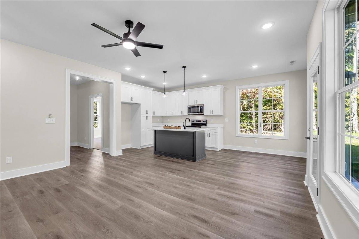 470 Sherwood Dr, McMinnville, TN 37110