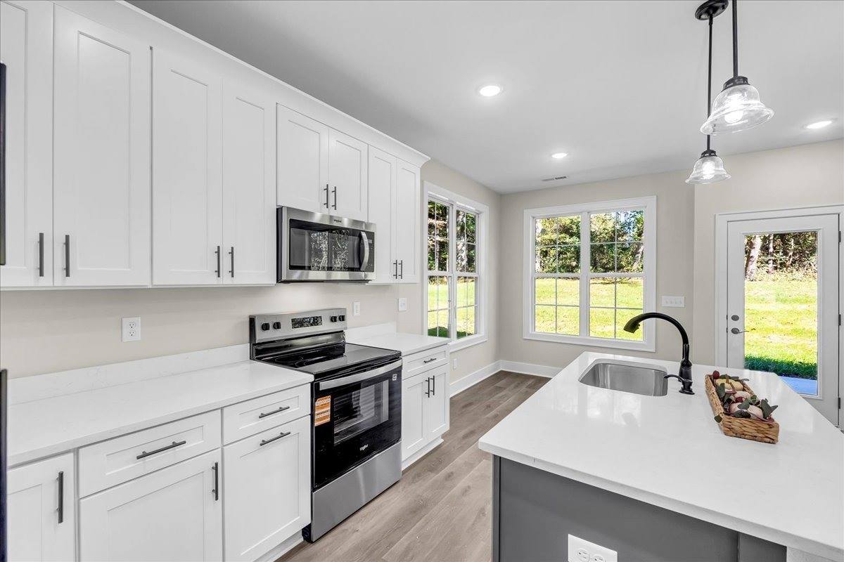 470 Sherwood Dr, McMinnville, TN 37110