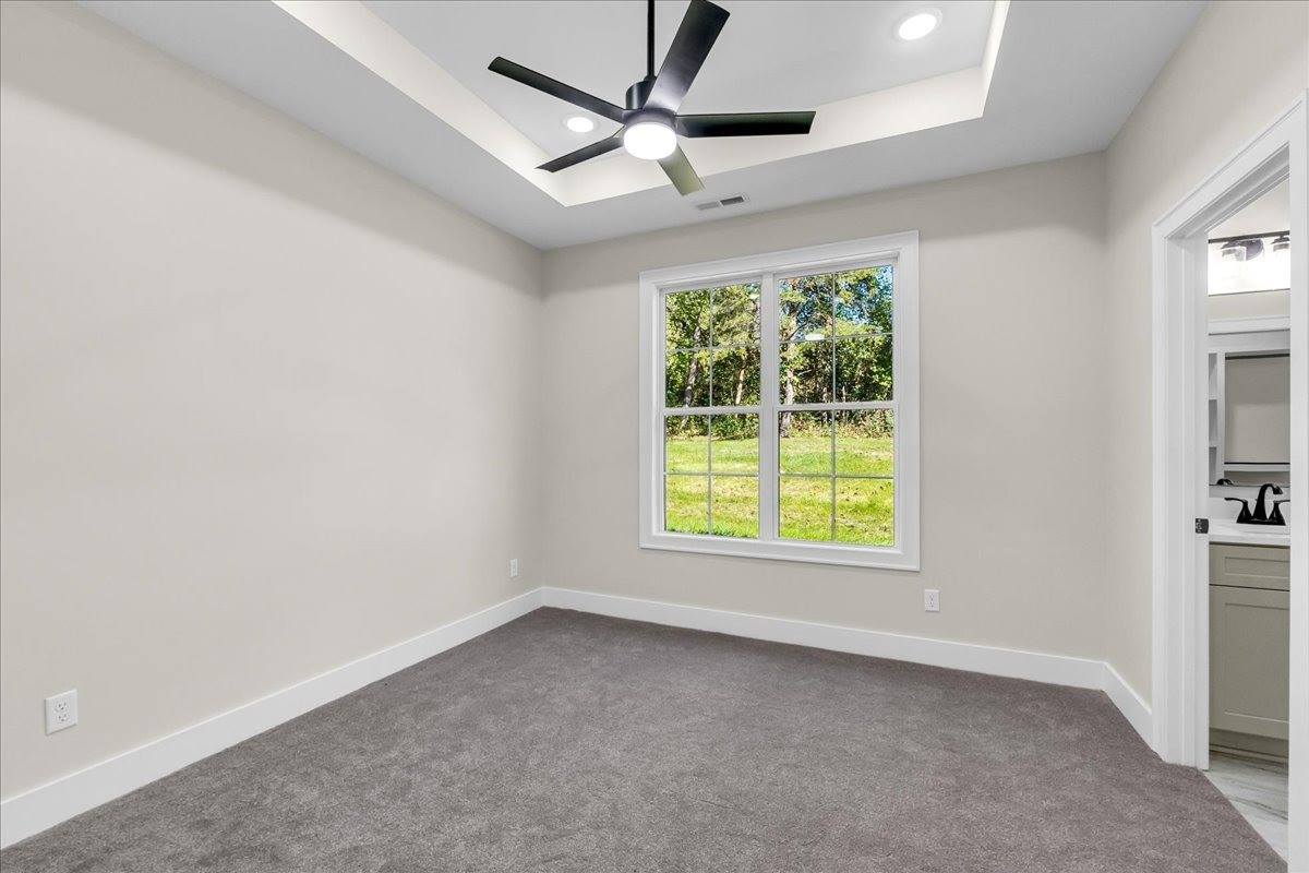 470 Sherwood Dr, McMinnville, TN 37110