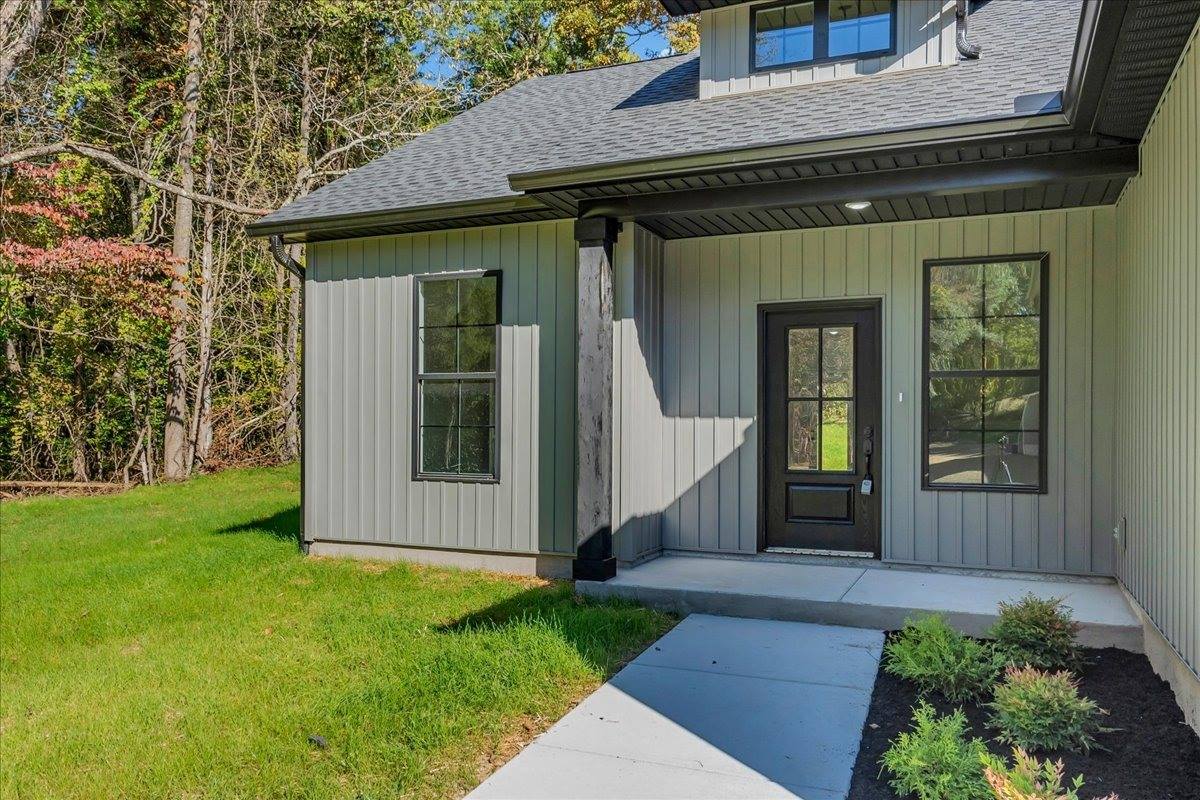 470 Sherwood Dr, McMinnville, TN 37110