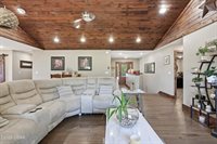 9948 Nyssa Drive, Neosho, MO 64850