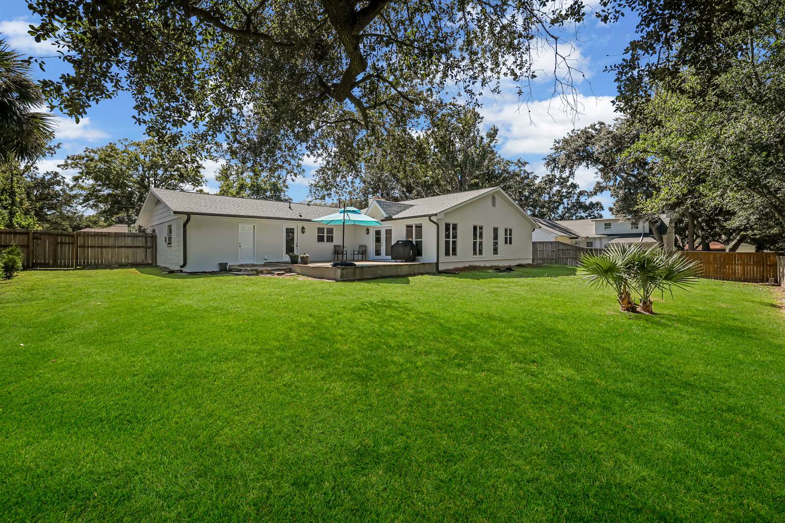 2604 Evergreen Lane, Biloxi, MS 39531