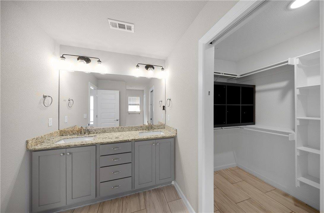 440 Willow Drive, Centerton, AR 72719