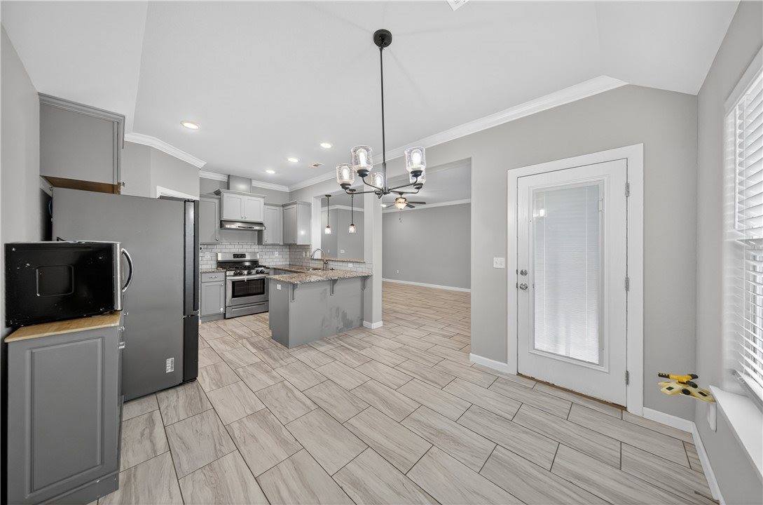 440 Willow Drive, Centerton, AR 72719