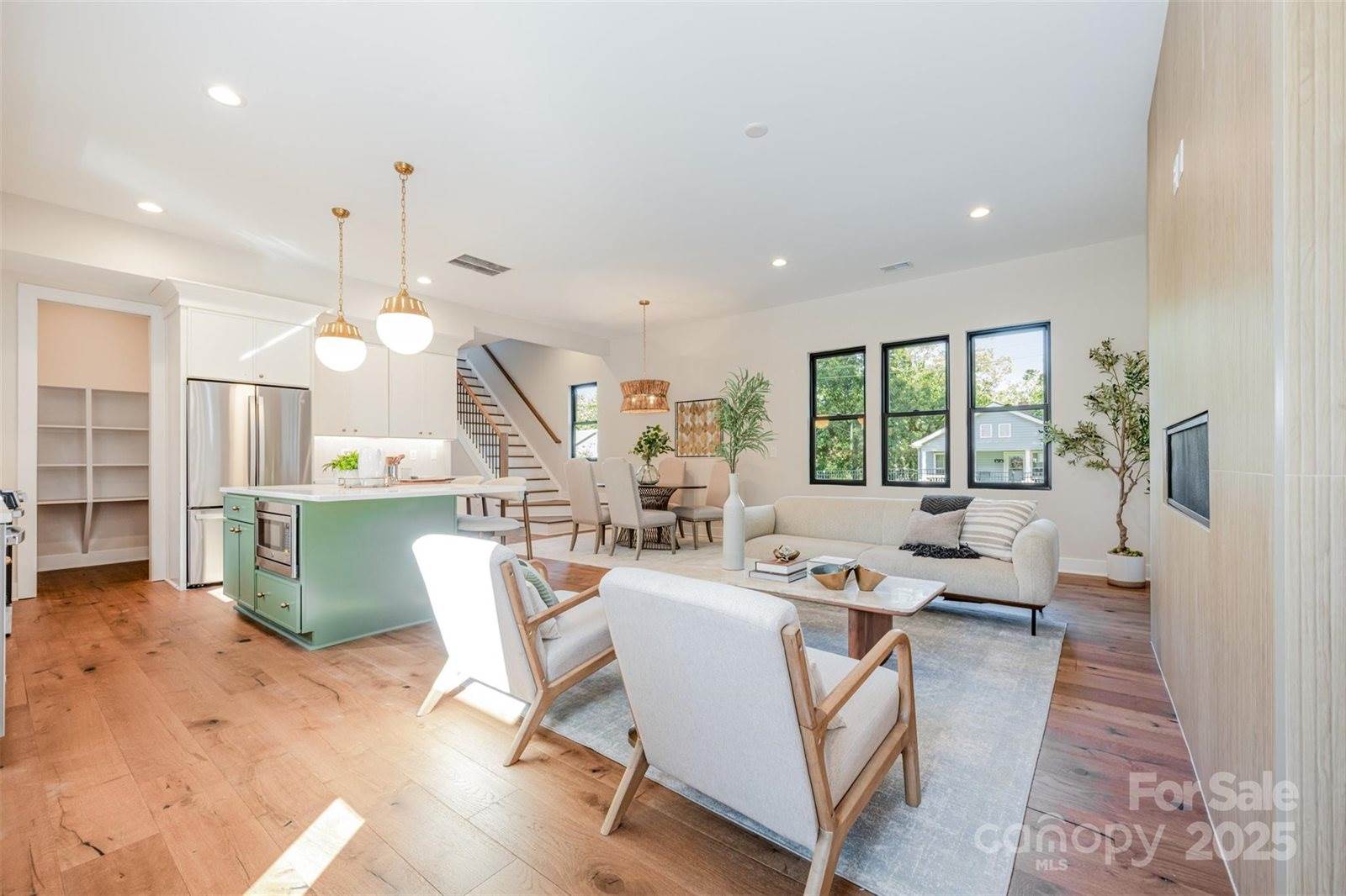 2001-1121 Renner Street, Charlotte, NC 28216